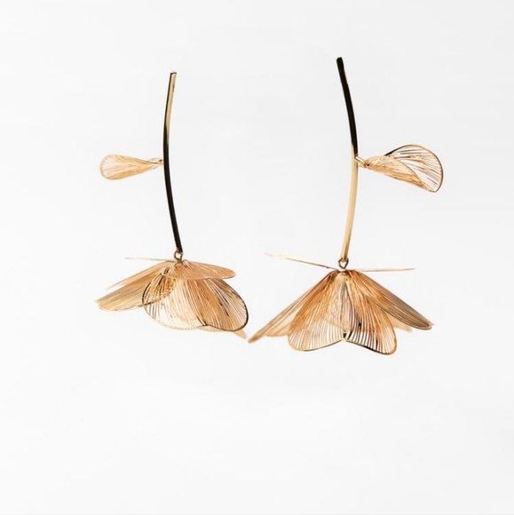 ZARA FLOWER EARRINGS GOLD - Picture 3 of 5